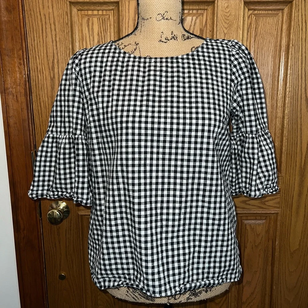 Black And White Plaid Blouse - Picture 5 of 6